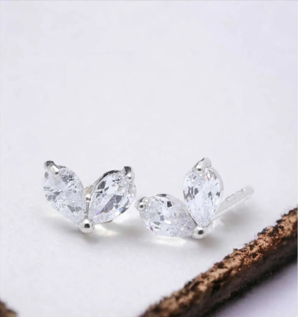 HEART SHAPE EAR STUD - MyPiercingBook